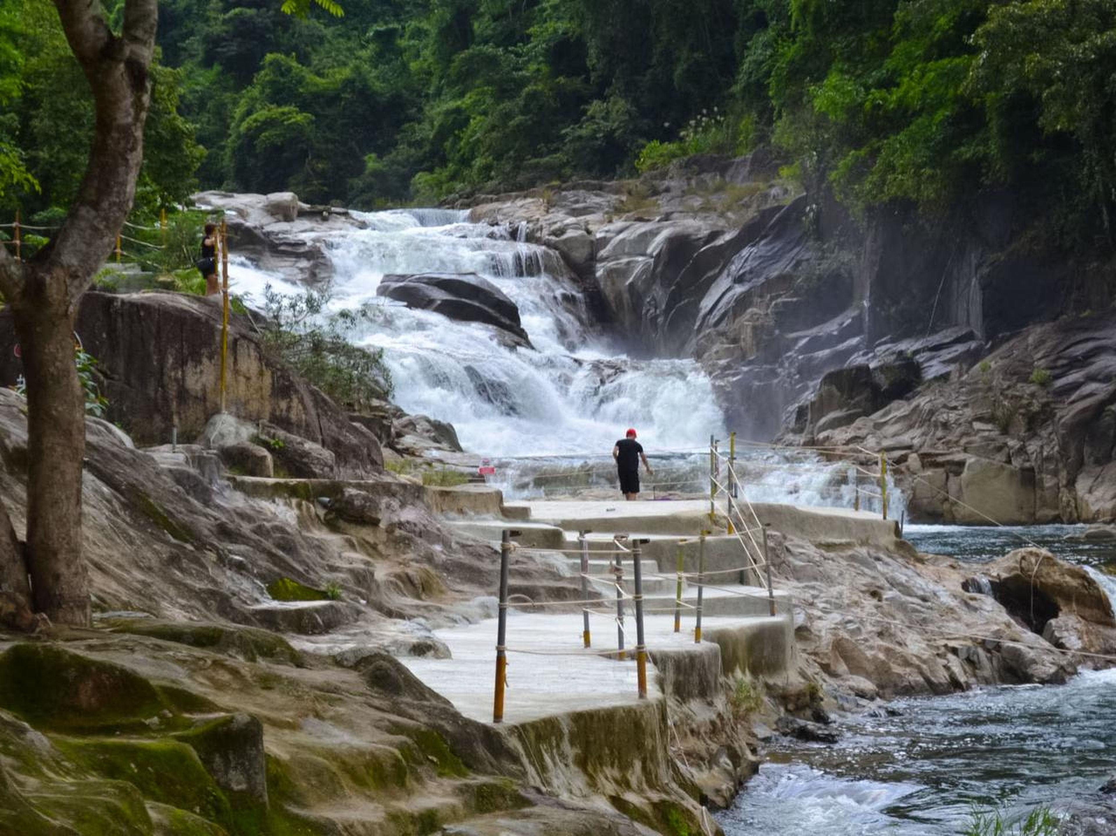 Yang Bay: Khám phá thiên nhiên và vui chơi giải trí - Hình 3