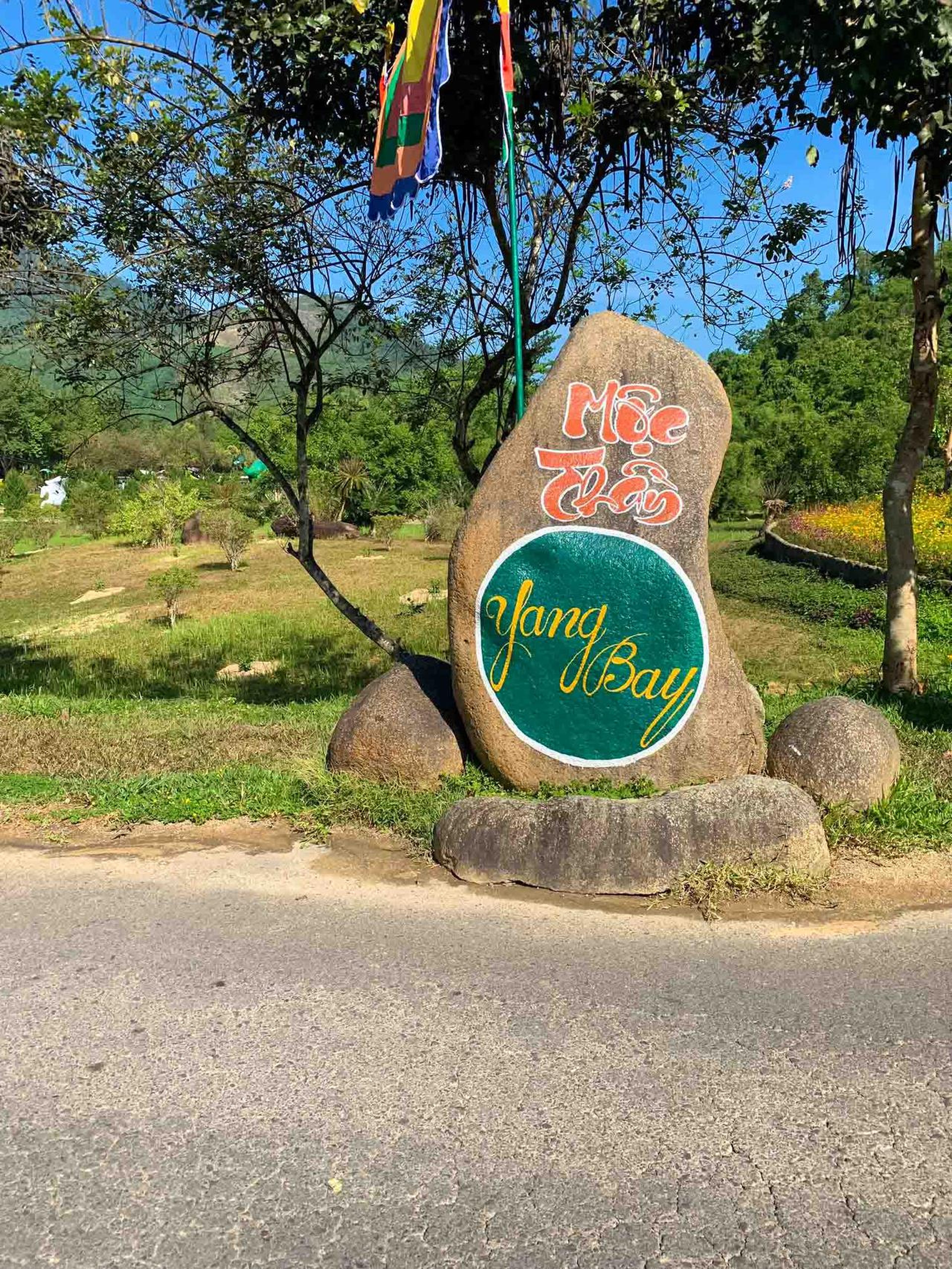 Yang Bay: Khám phá thiên nhiên và vui chơi giải trí - Hình 21