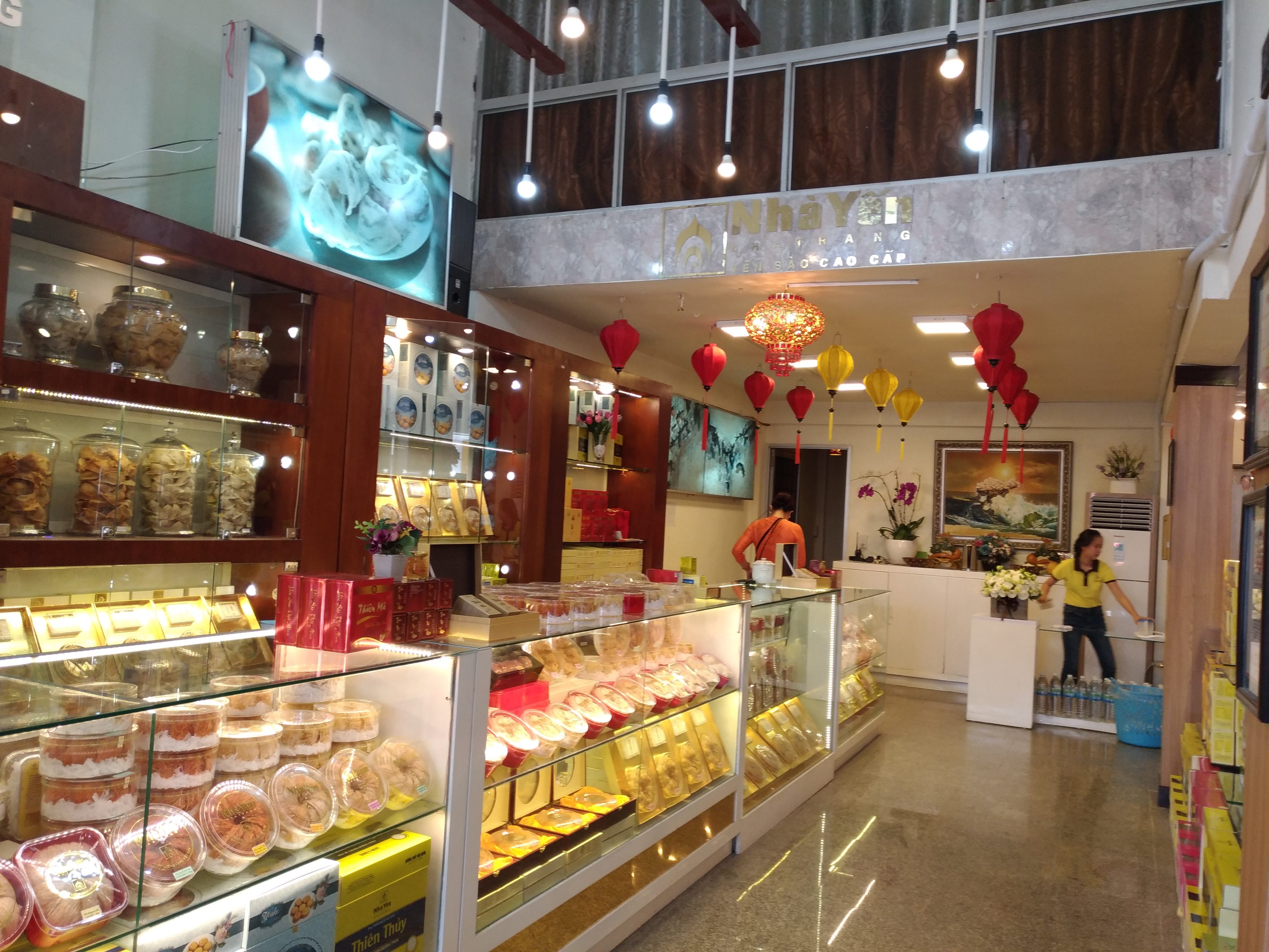 芽庄Xom Moi市场：游客的海鲜天堂 - Hình 4