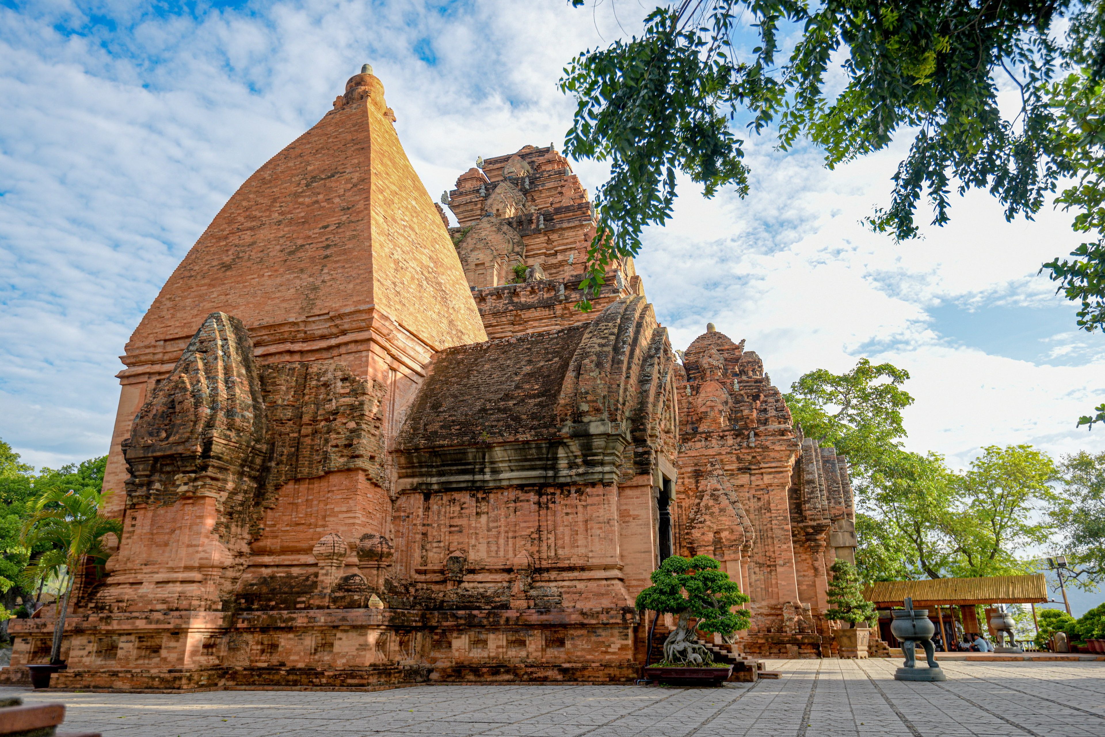 Tháp Bà Pô Nagar - Hình 16