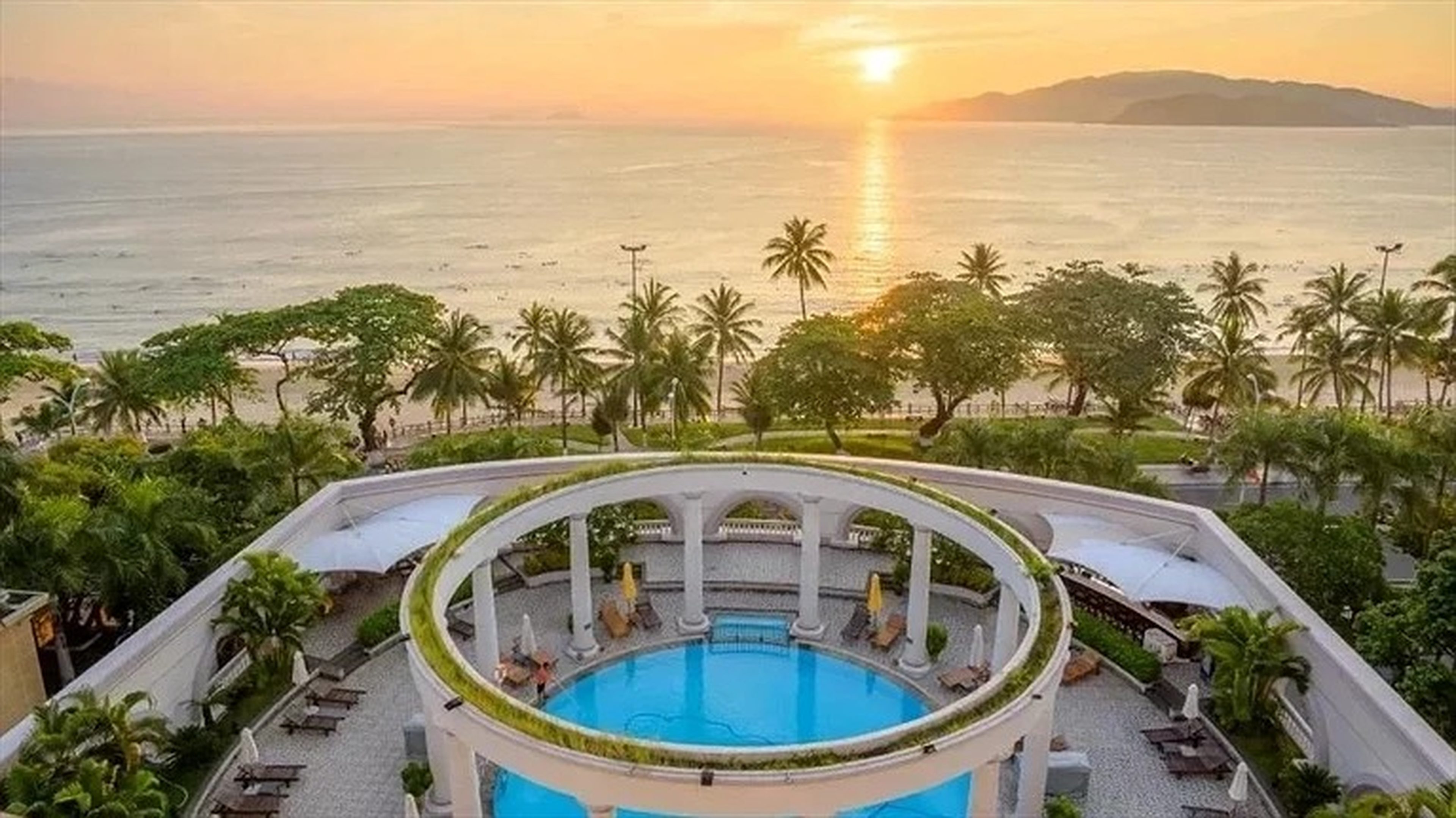 Khách sạn Sunrise Nha Trang Beach Hotel & Spa - Hình 1