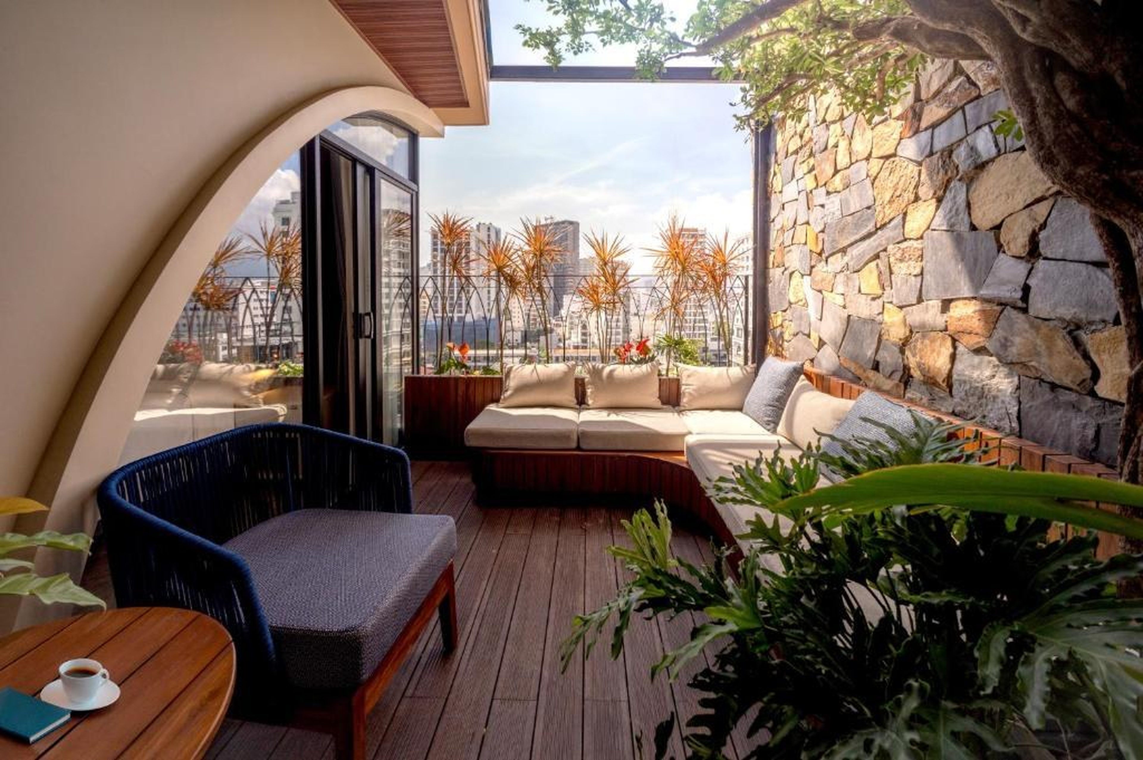 Champton Nha Trang Hotel - Hình 4