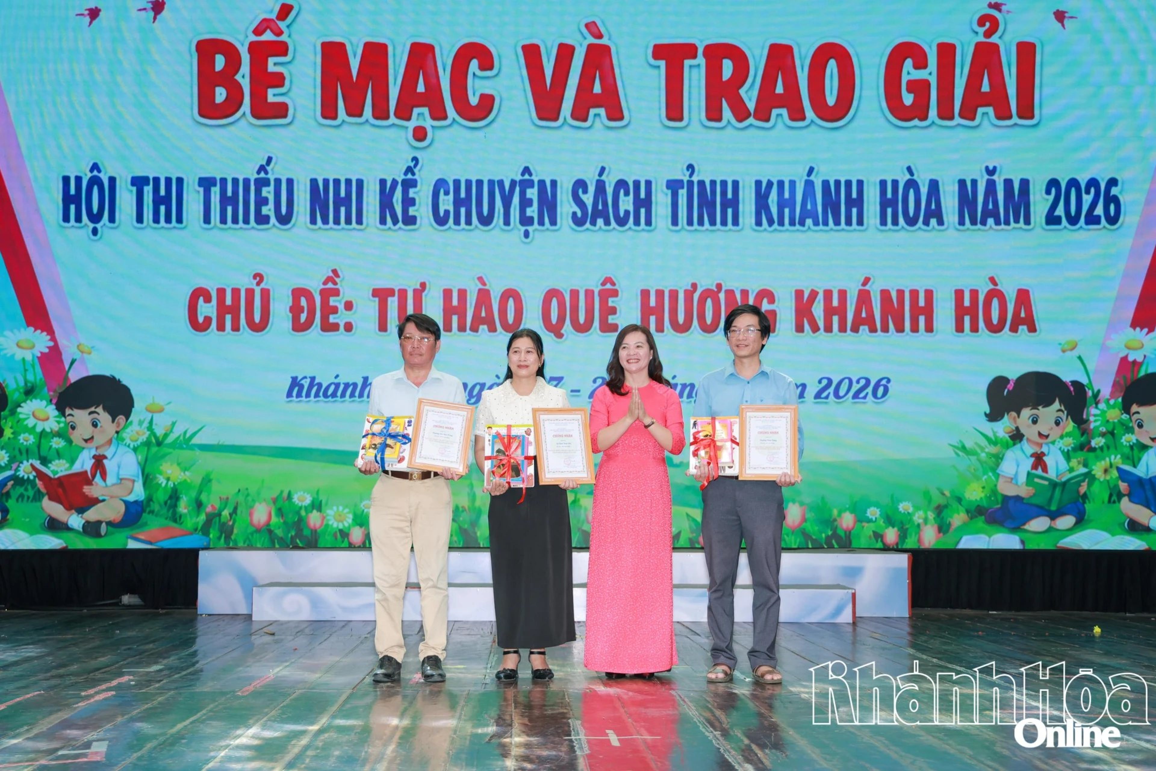 Bế mạc Hội thi thiếu nhi kể chuyện sách: Ban tổ chức trao 56 giải thưởng cho các thí sinh xuất sắc - Hình 1