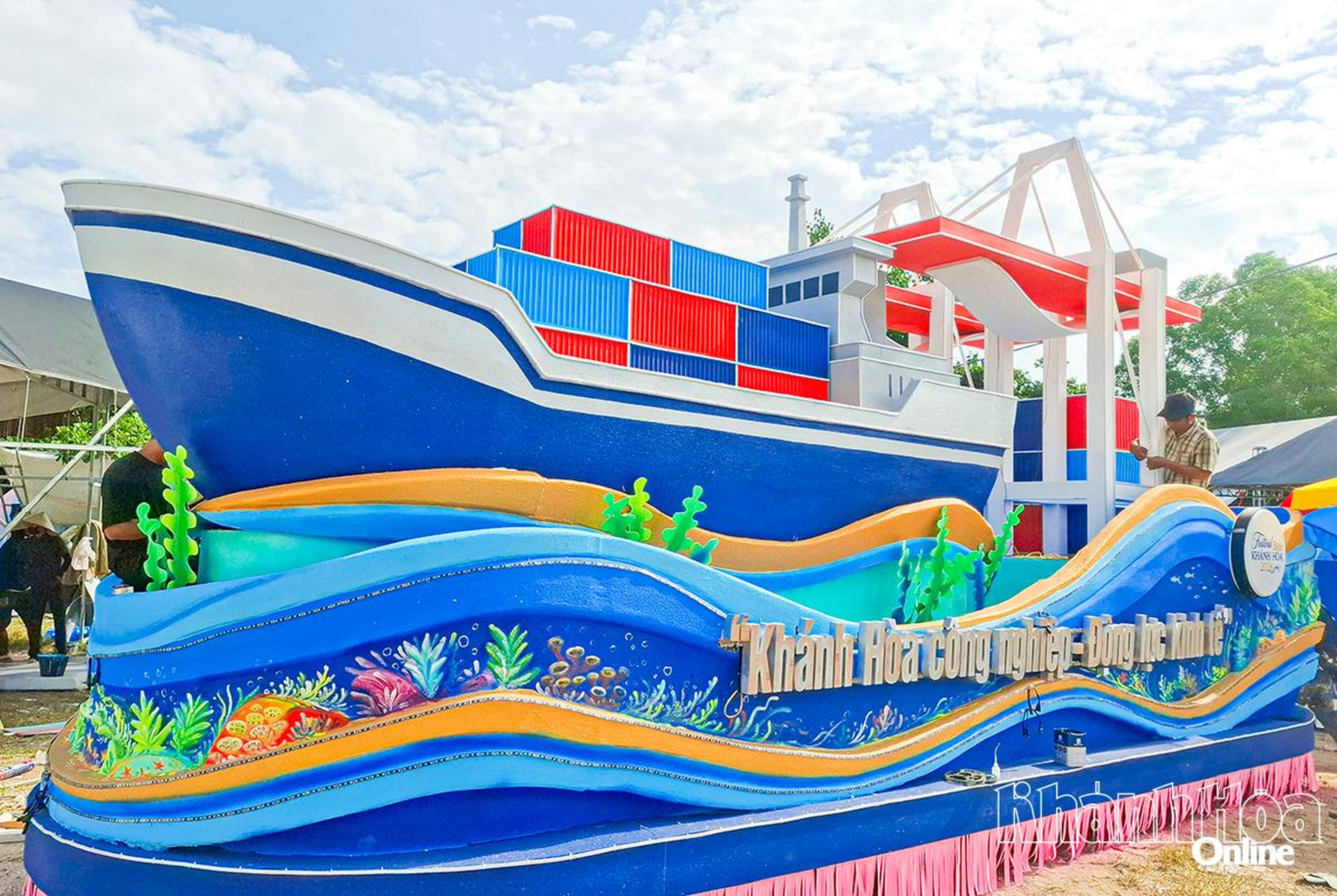 20 giờ 10 phút ngày 18-7: Truyền hình trực tiếp Lễ hội Carnival - Diễu hành xe hoa - Hình 1