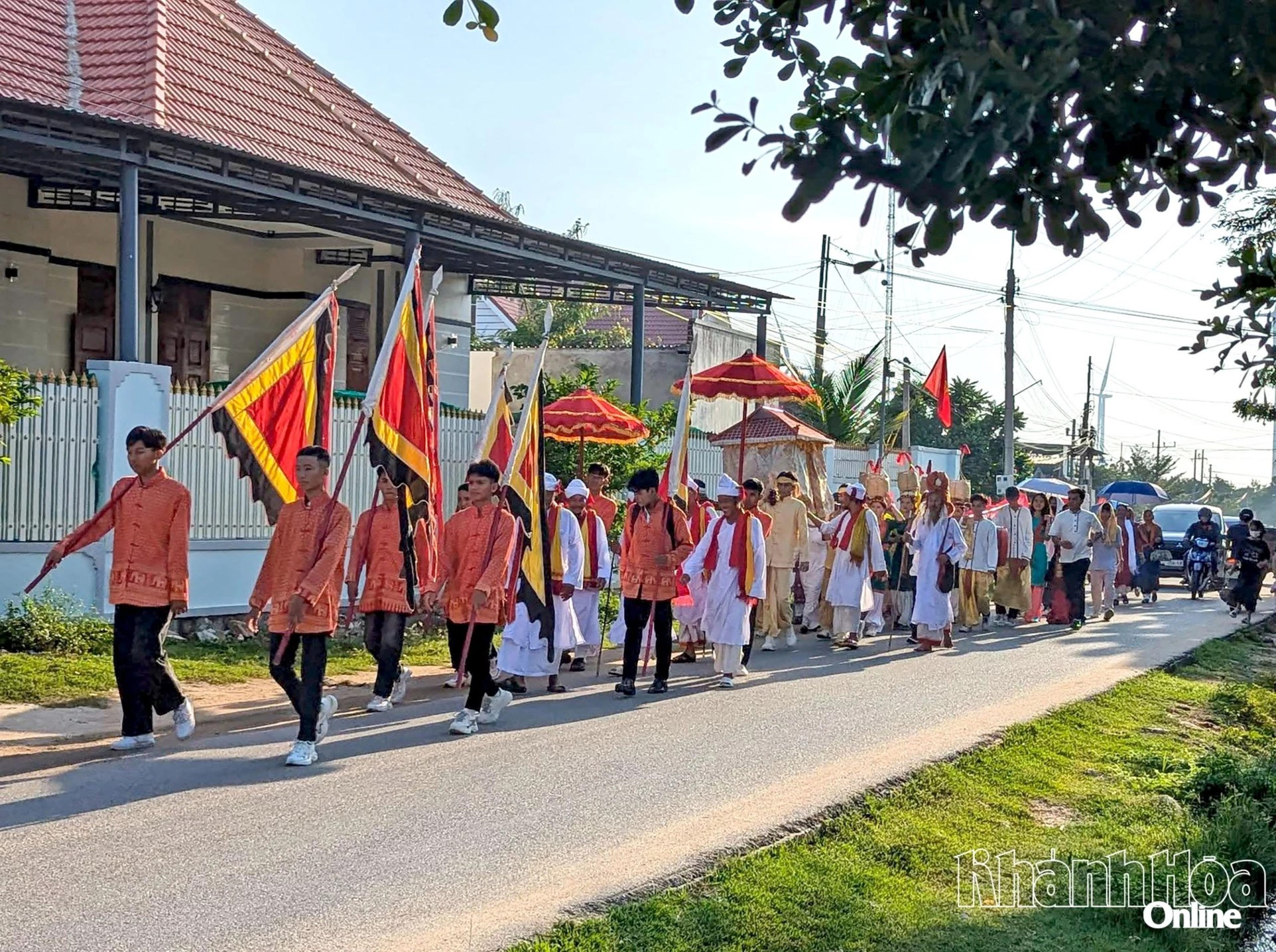 Giữ gìn tiếng nói, chữ viết đồng bào - Kỳ cuối: Phát huy giá trị ngôn ngữ, khơi dậy nguồn lực nội sinh - Hình 4