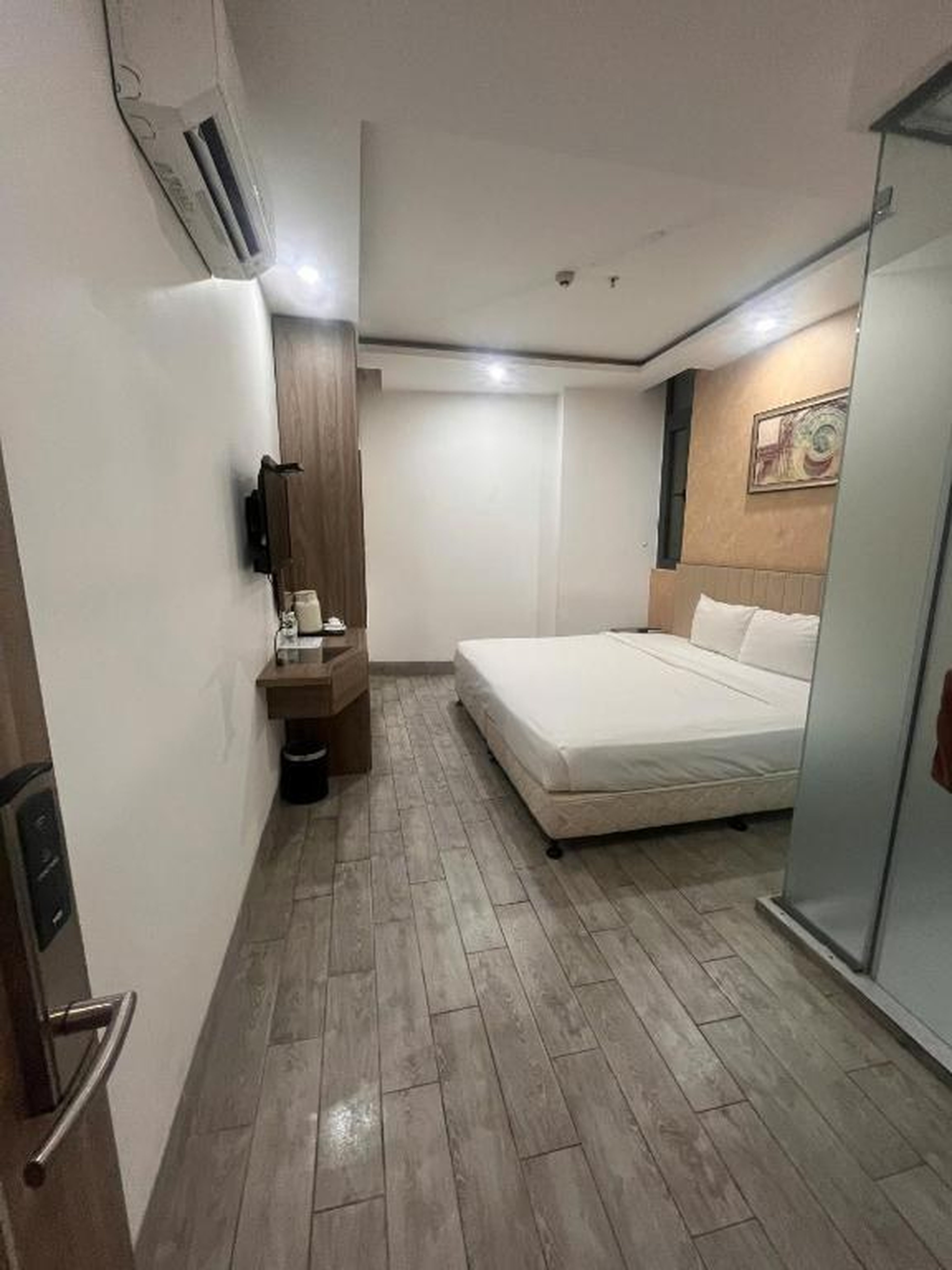 Violet hotel 2 - Hình 12