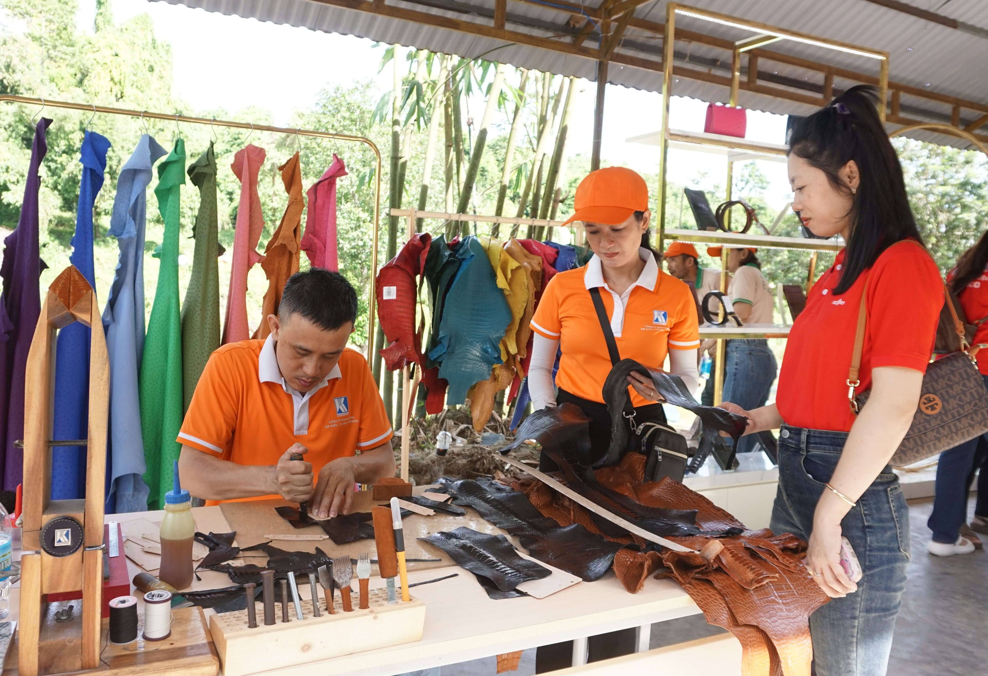 “Ngày hội ẩm thực – Món ngon từ thịt đà điểu” tại Yang Bay - Hình 15