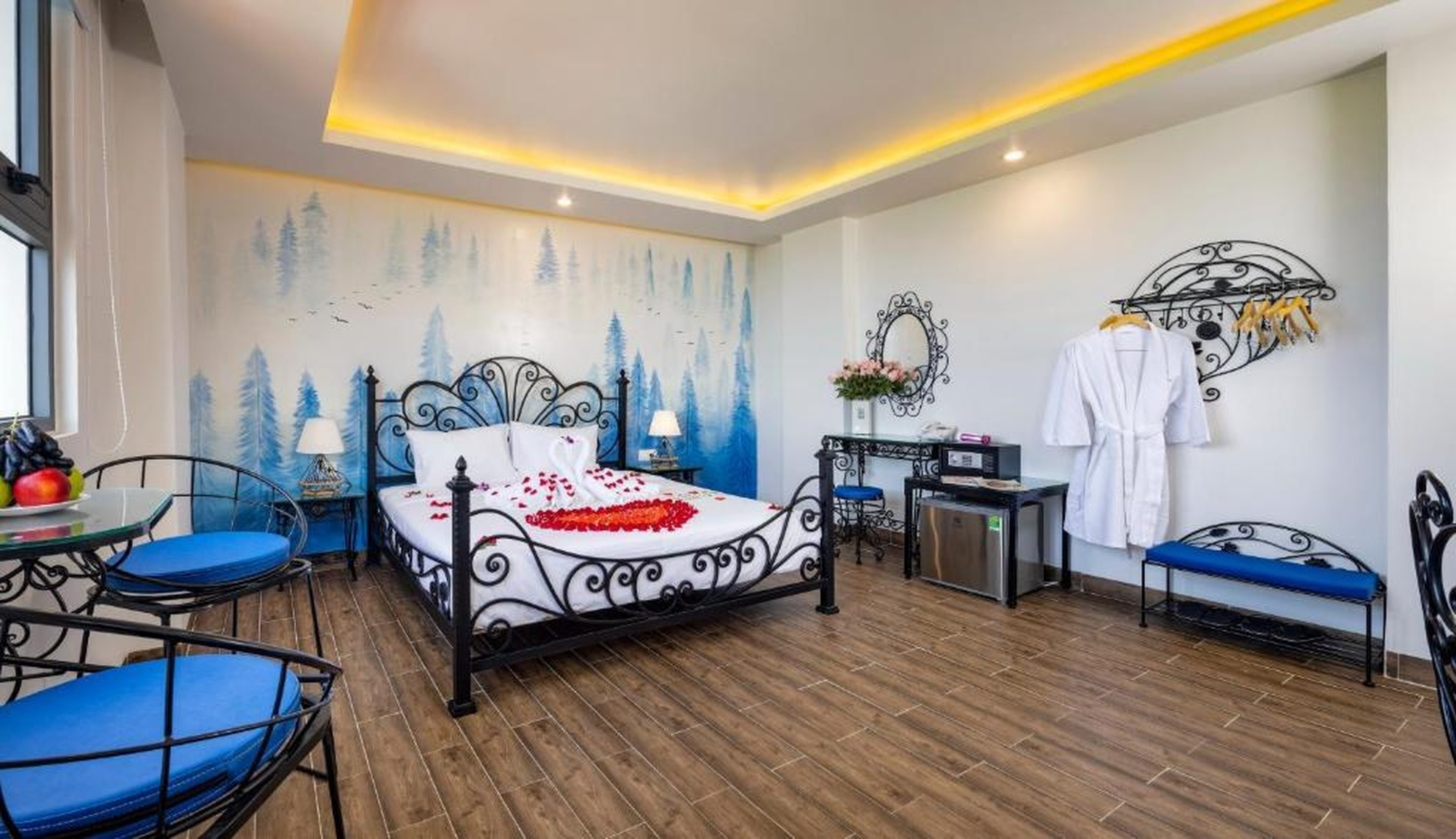 Azura Gold Hotel & Apartment - Hình 9