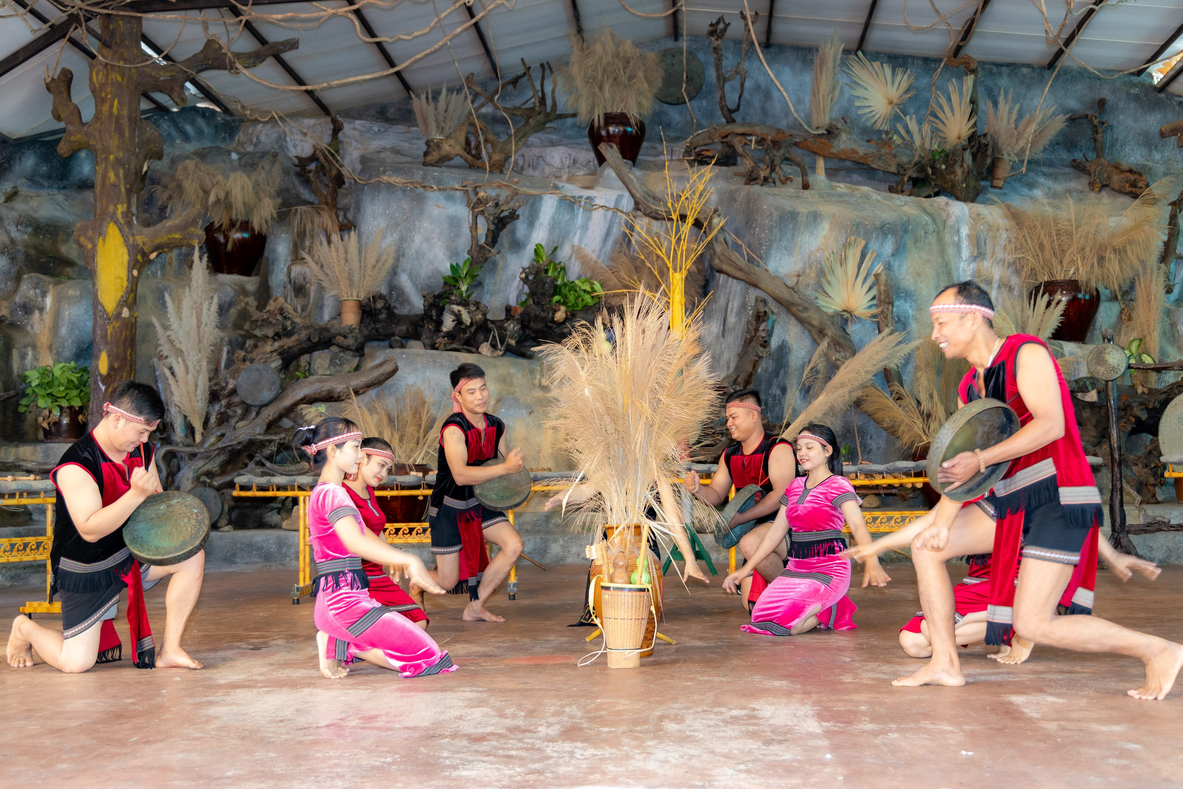 Yang Bay Tourist Park: An Exciting Experience Destination for Students - Hình 2
