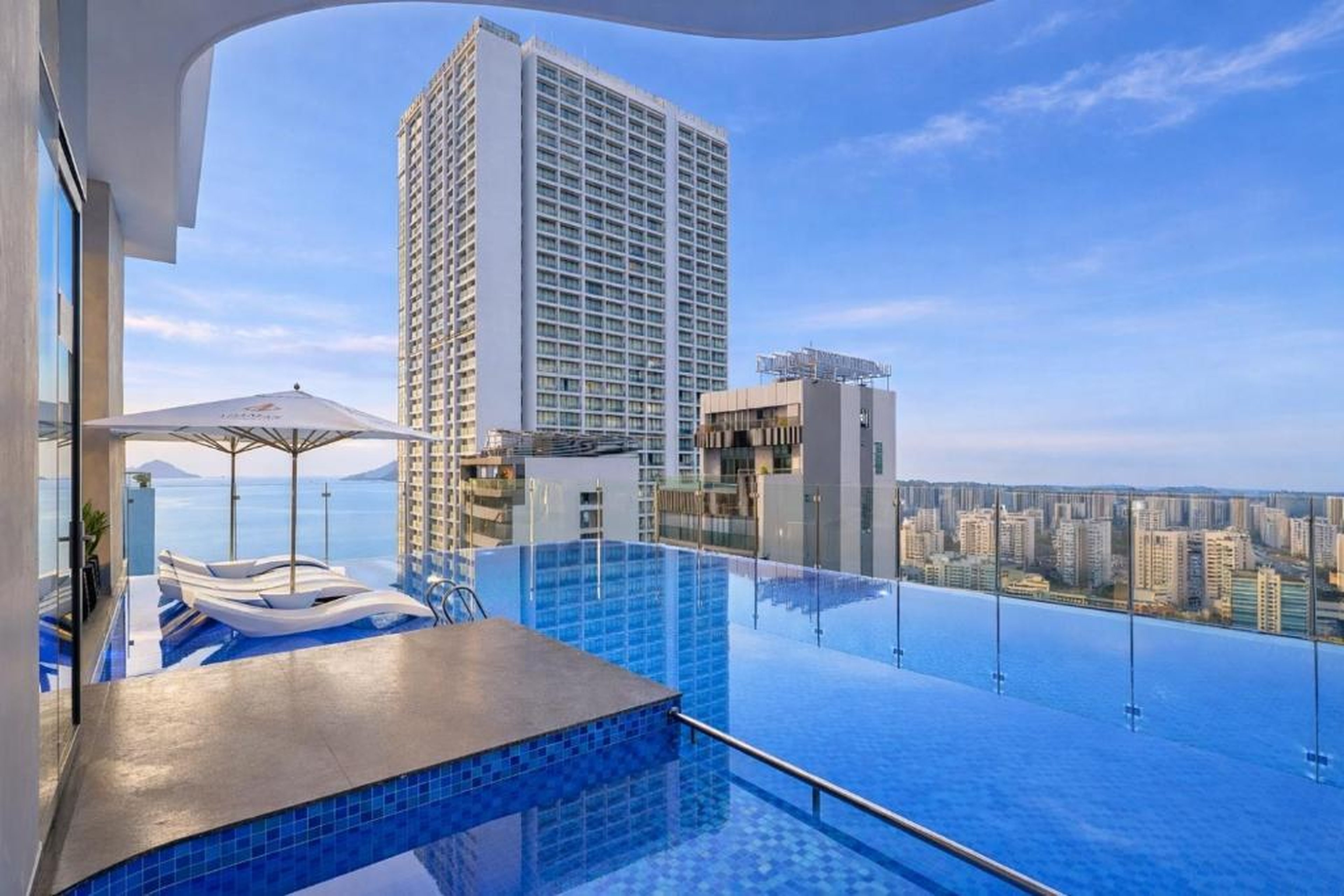 Adamas Boutique Hotel Nha Trang - Hình 3