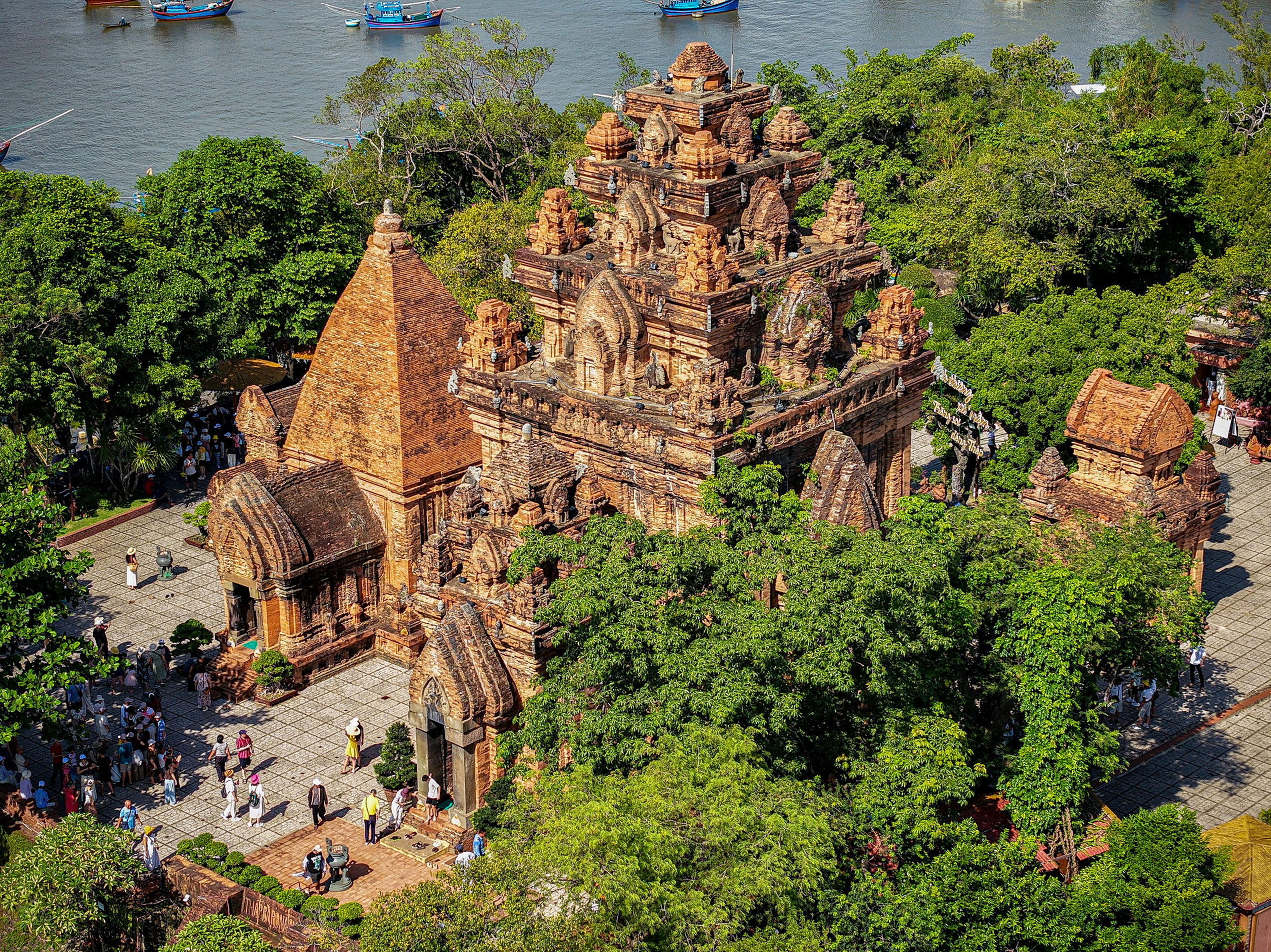 Tháp Bà Pô Nagar - Hình 5
