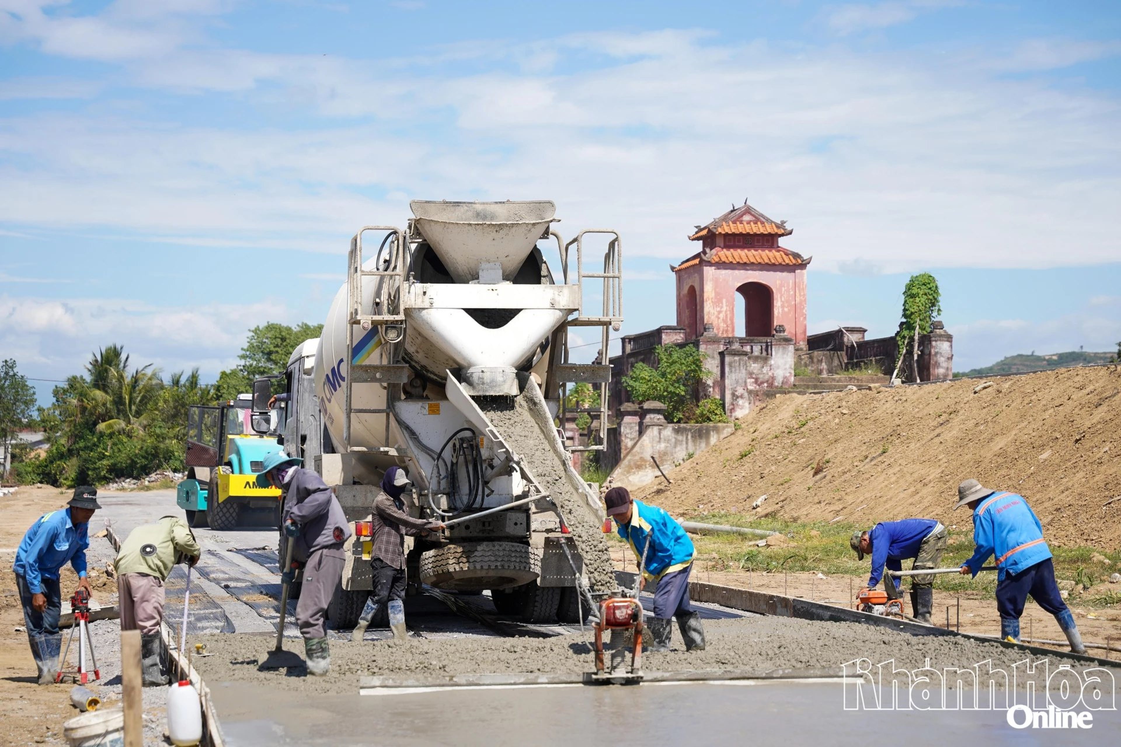 Trên công trường tu bổ, tôn tạo di tích quốc gia Thành cổ Diên Khánh - Hình 9