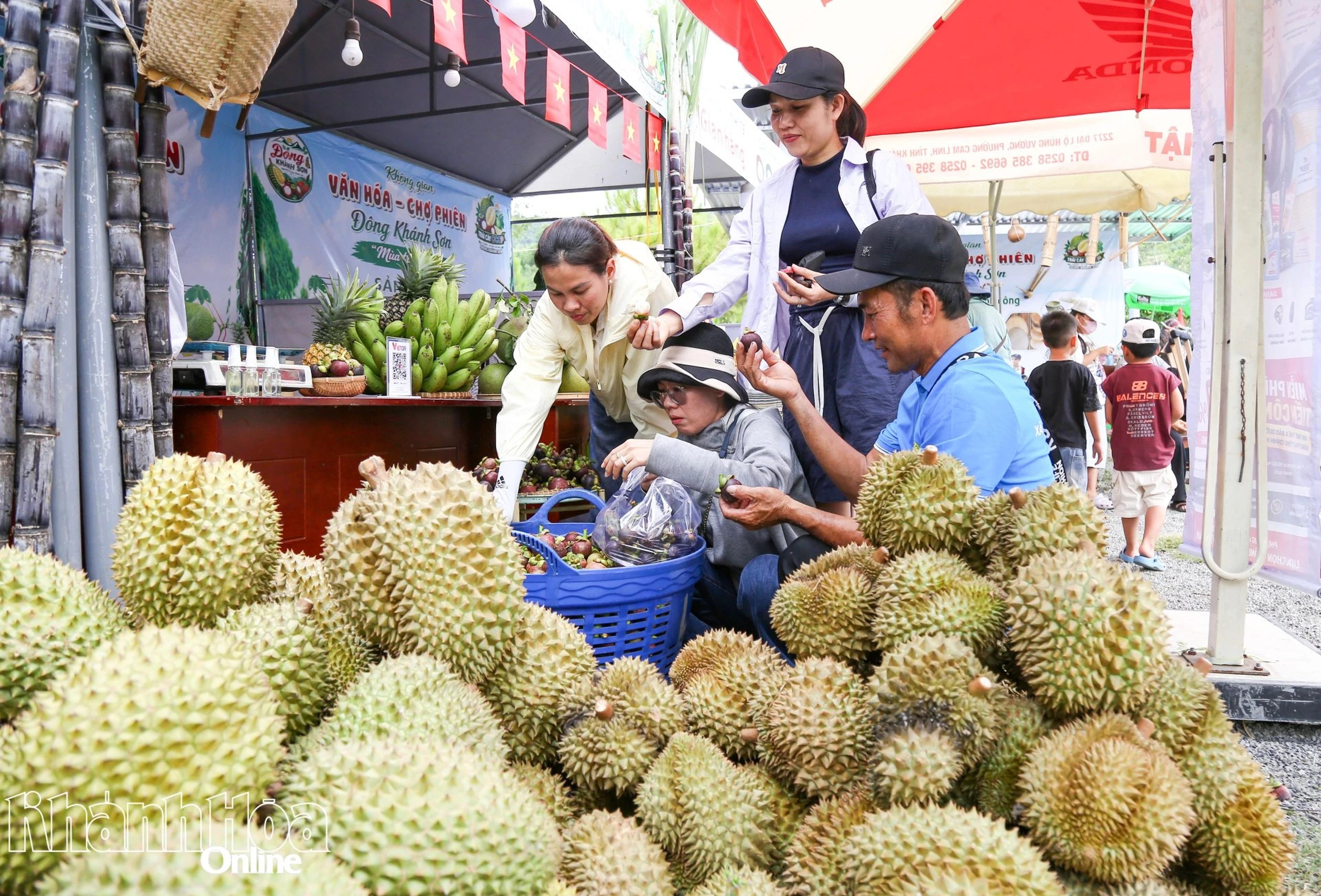 Rộn ràng “Không gian Văn hóa - Chợ phiên Đông Khánh Sơn” - Hình 15