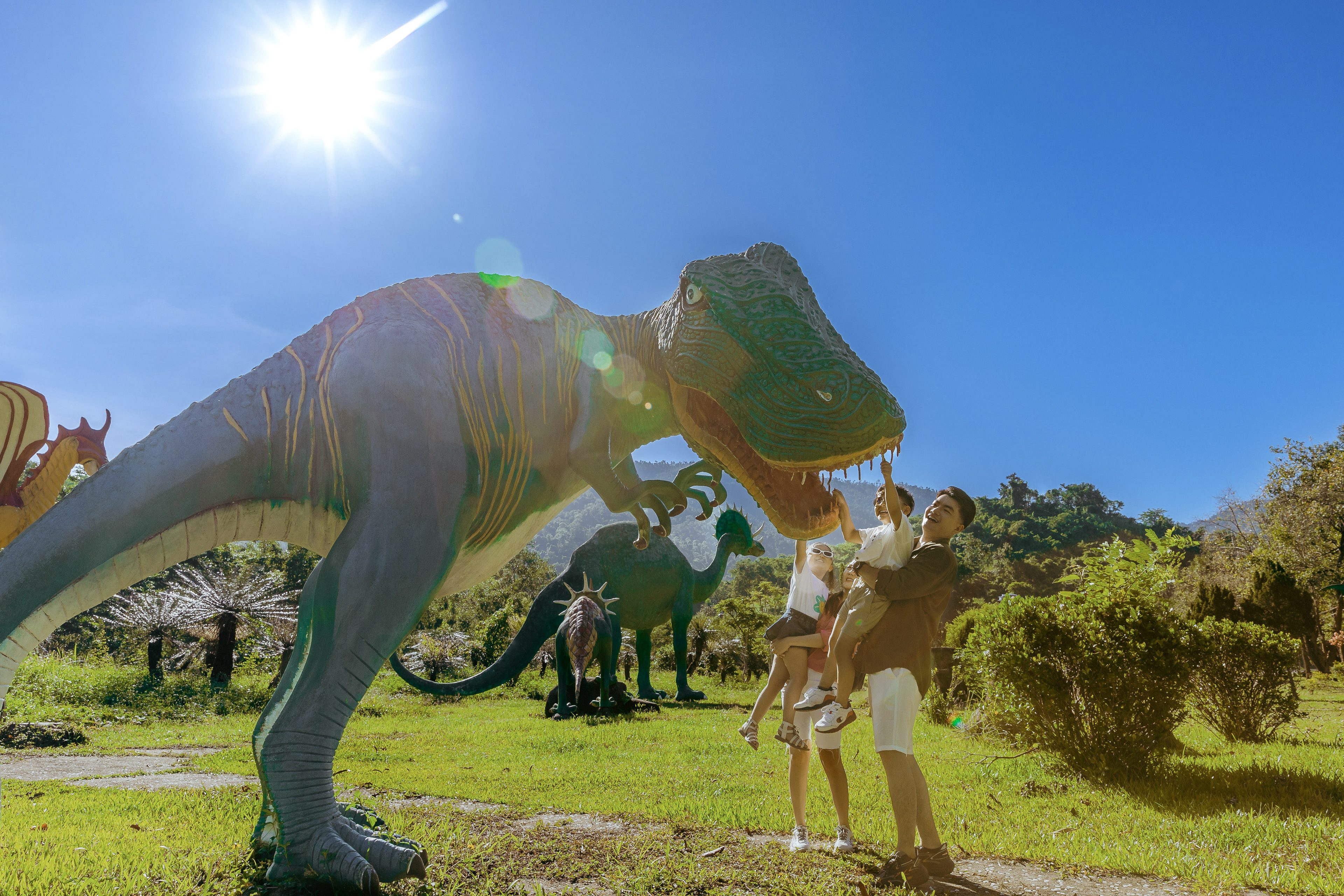 Yang Bay Tourist Park: An Exciting Experience Destination for Students - Hình 1