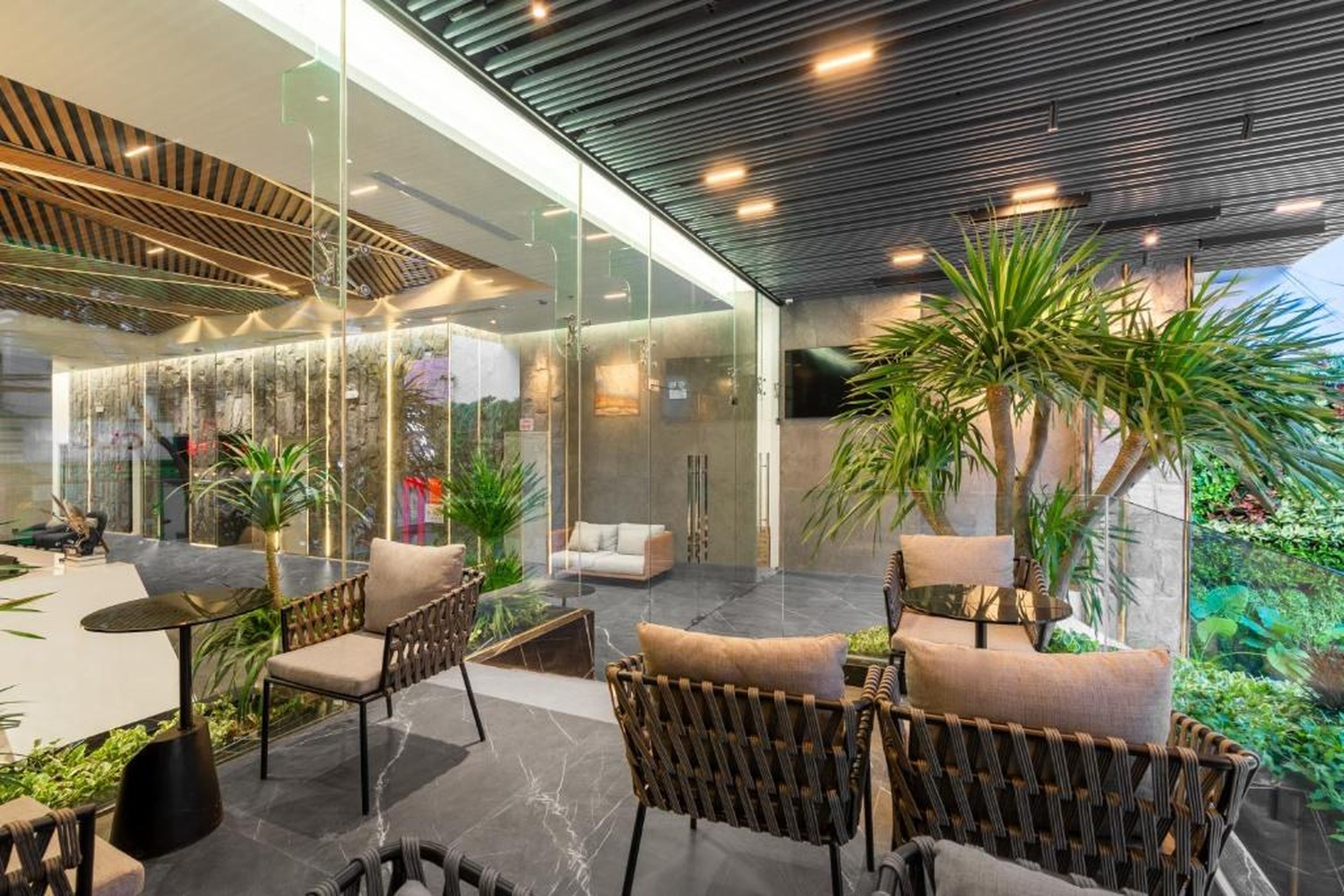 Seaside Boutique Hotel Nha Trang Beach - Hình 19