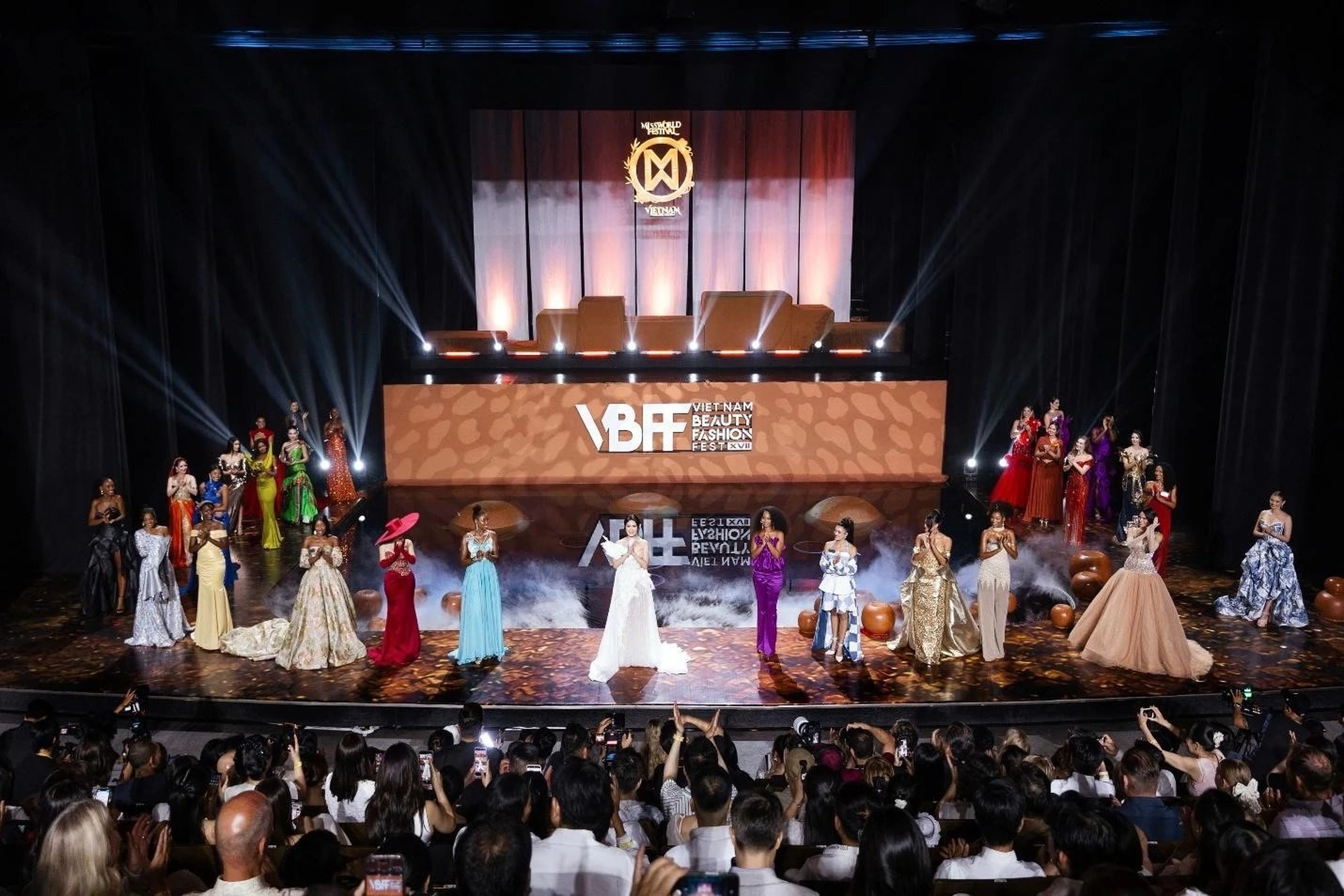 Miss World 2026 rạng rỡ tại Libera Nha Trang qua chuỗi hoạt động nghệ thuật - Hình 2