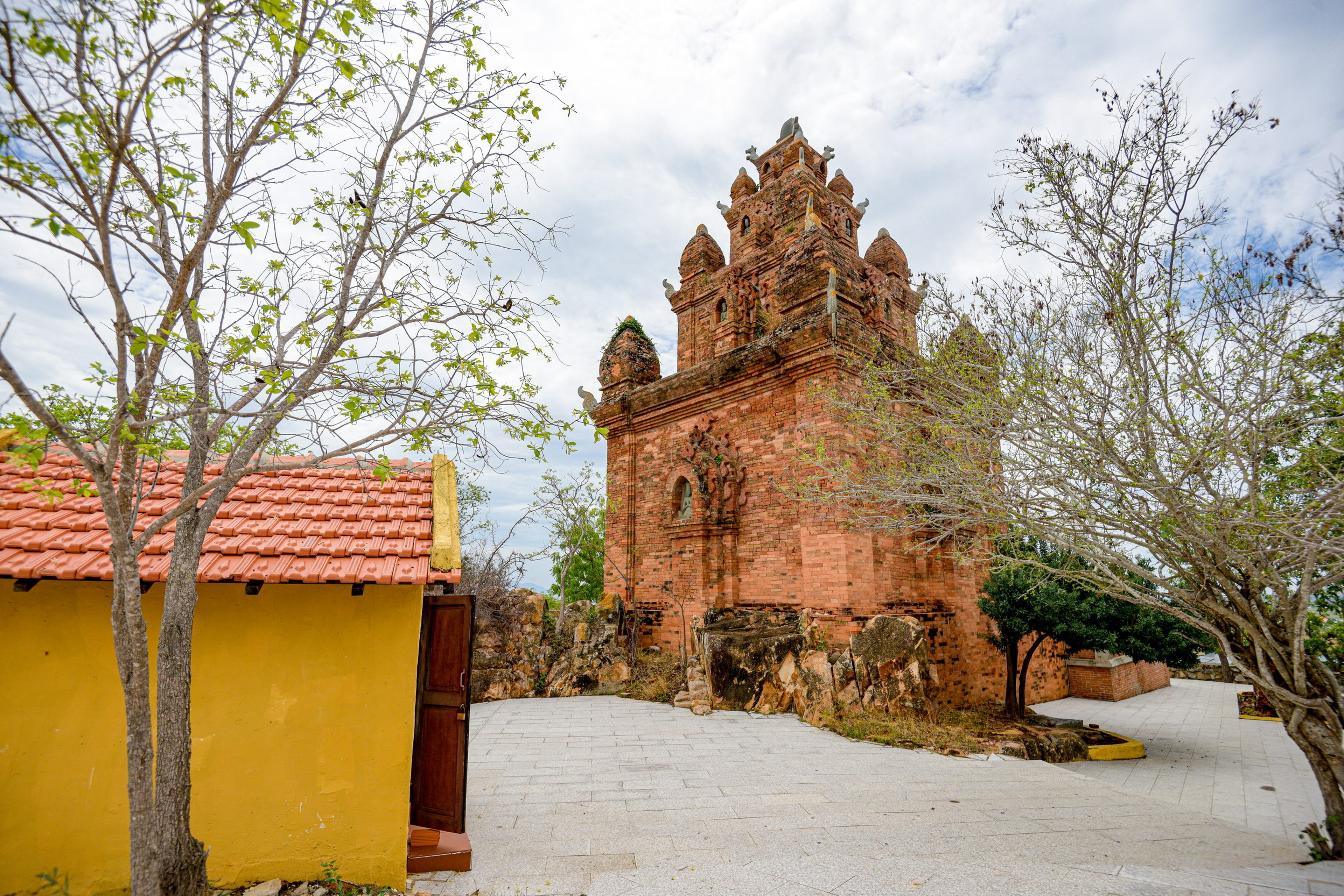 Tháp Pô Rômê - Hình 15