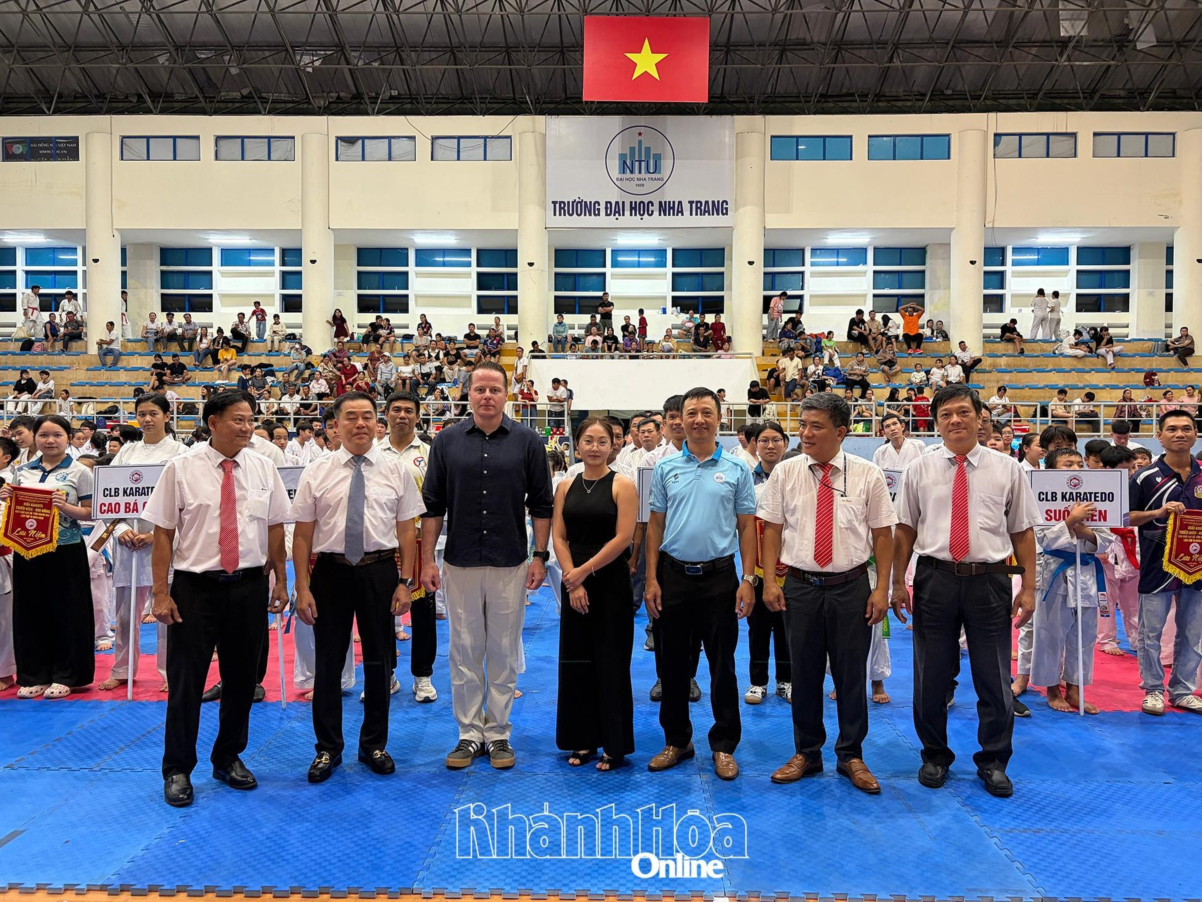 Hơn 380 võ sinh tranh tài Giải Karate Thiếu niên - Nhi đồng các câu lạc bộ tỉnh Khánh Hòa - Hình 2