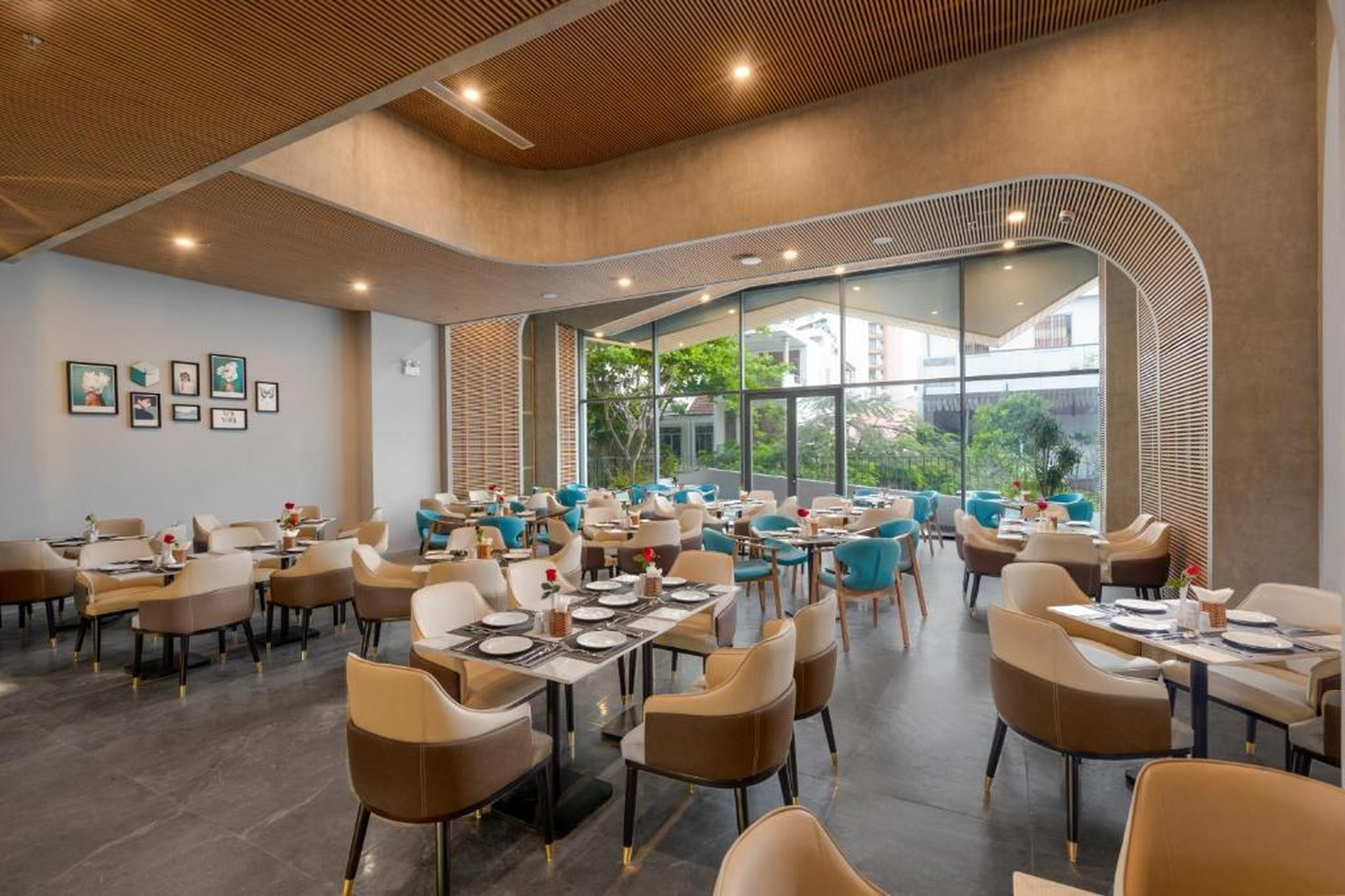 Seaside Boutique Hotel Nha Trang Beach - Hình 4