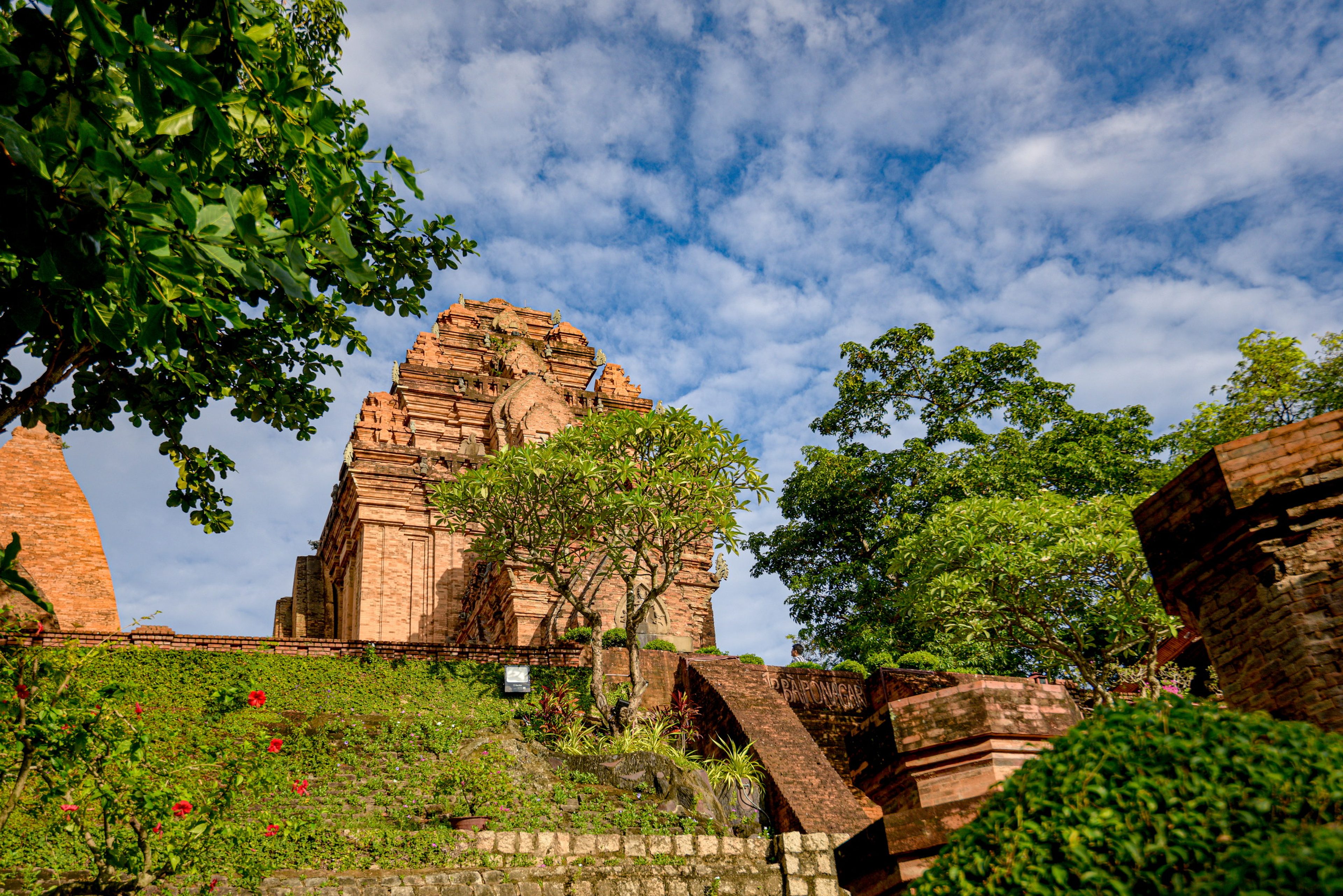 Tháp Bà Pô Nagar - Hình 20