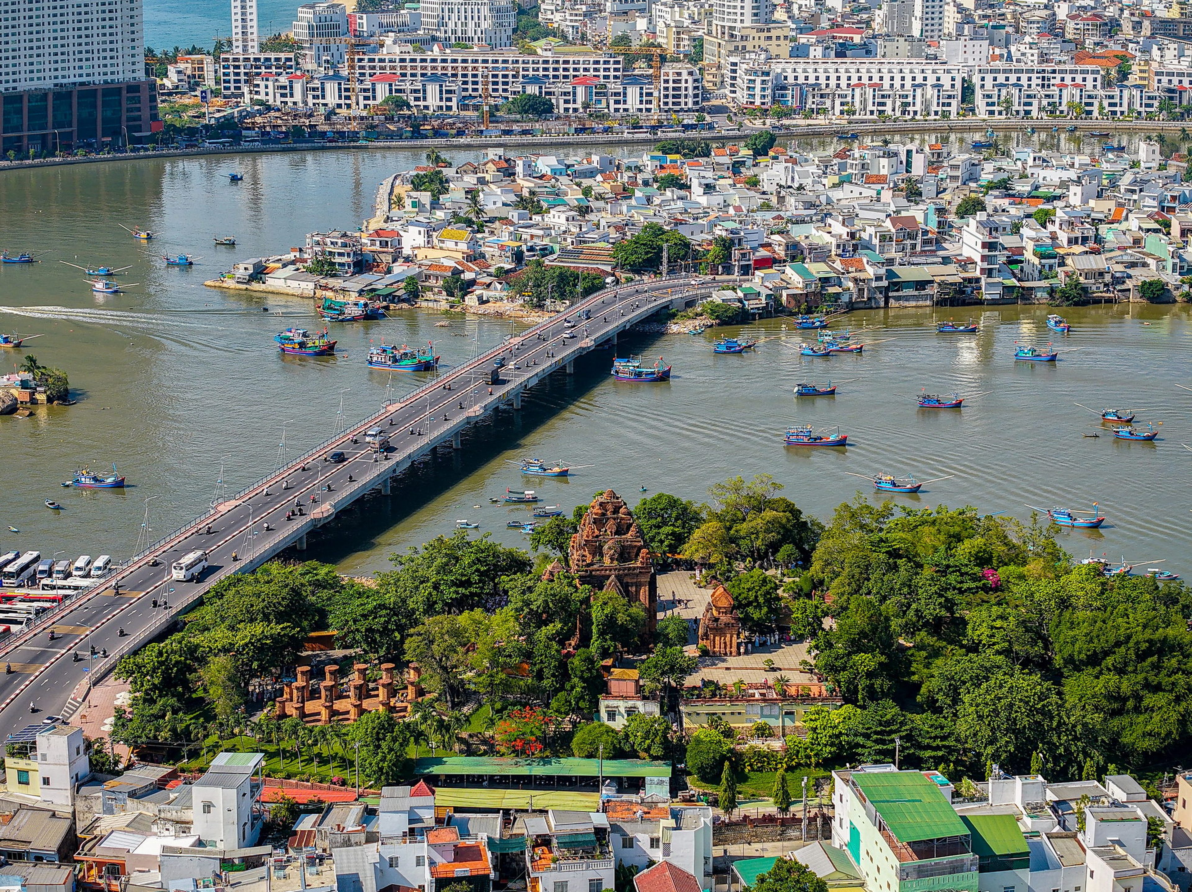 Tháp Bà Pô Nagar - Hình 2